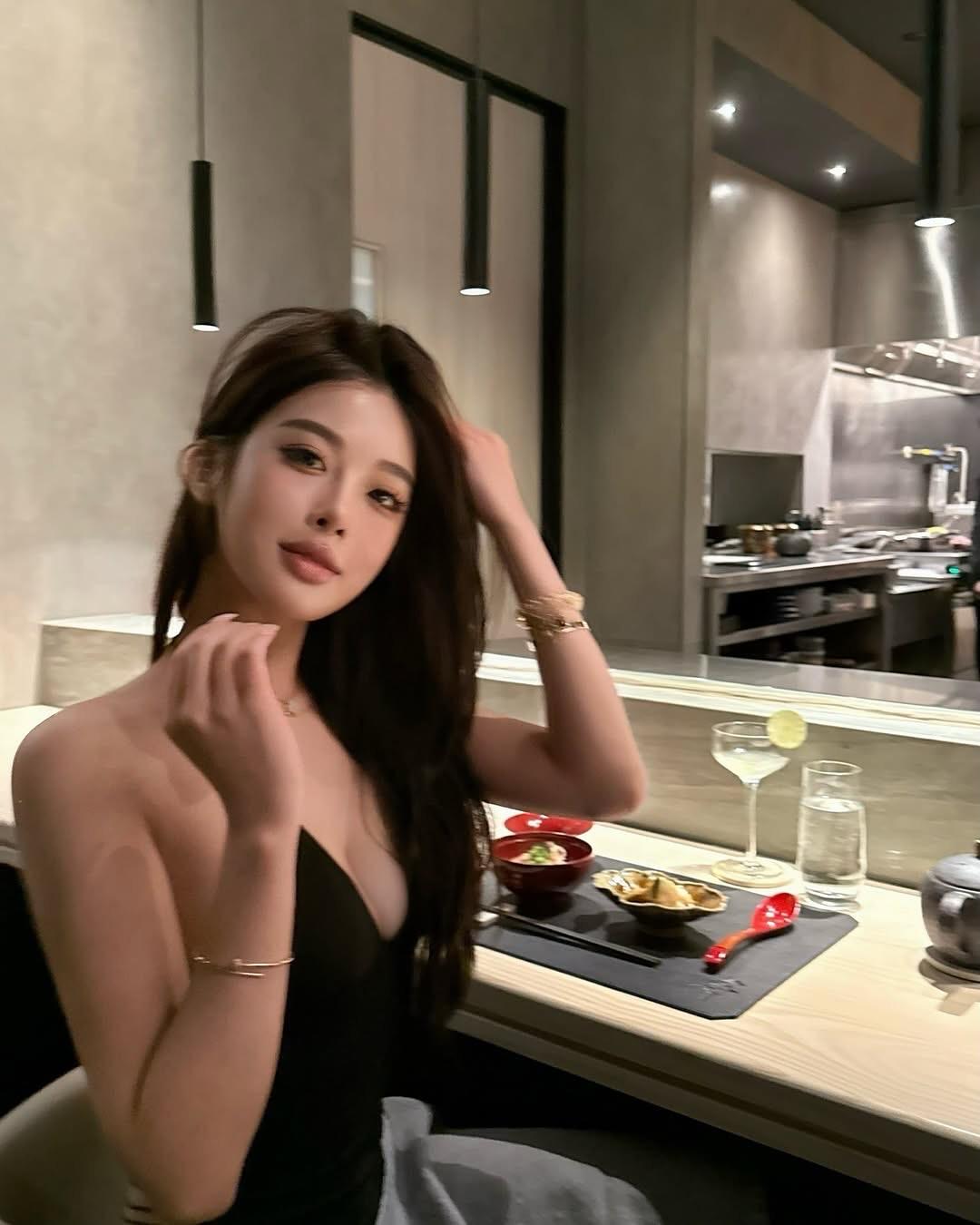 每当有人问起，为什么我不谈恋爱的时候，我都以麻烦为由搪塞过去。又有人开始问我到底