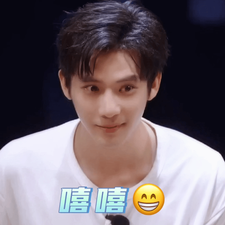 杨紫王安宇合作网友说心疼王安宇帅哥工伤了 