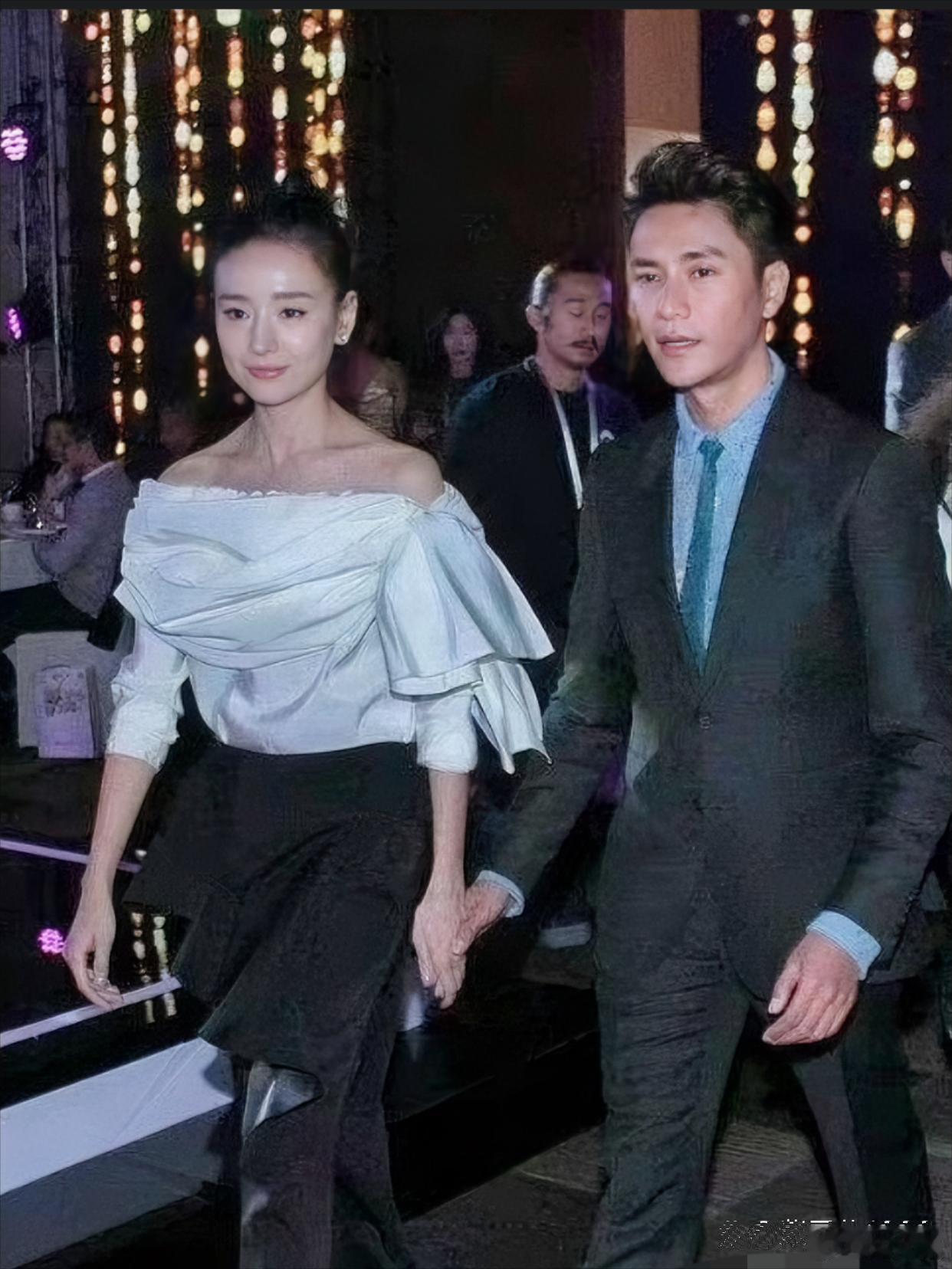 多年后，冷清秋和金燕西再次牵手。真希望一切能像最初那样美好 ​​​