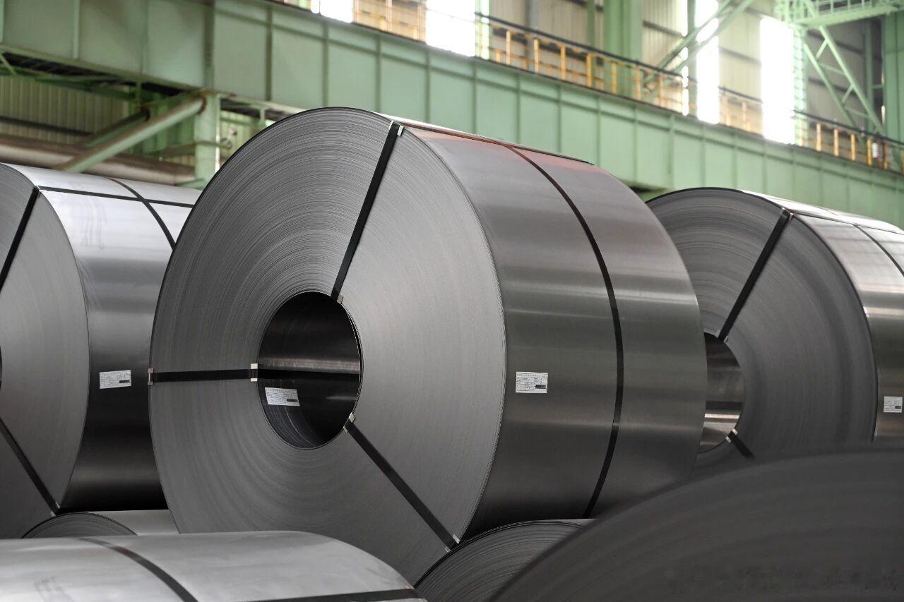 近日，敬业集团技术研究中心结合高品钢科技公司成功完成0.20-0.25mm极薄规