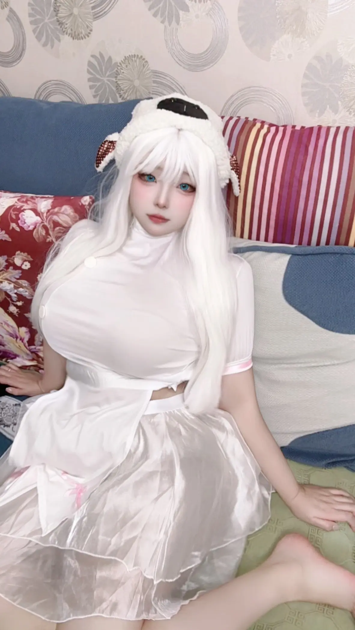 小羊护士来喽“全身都是白色”