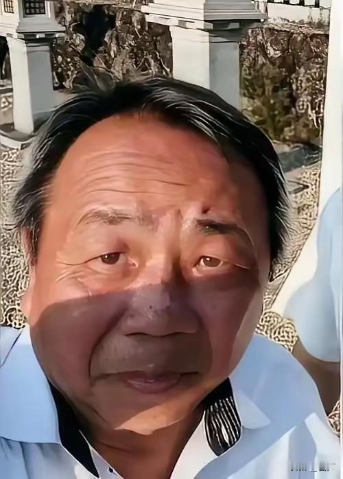 不仅认日本人当爹，还和台独称兄道弟
石平这个汉奸，气的人牙疼
这个败类祖坟在哪里