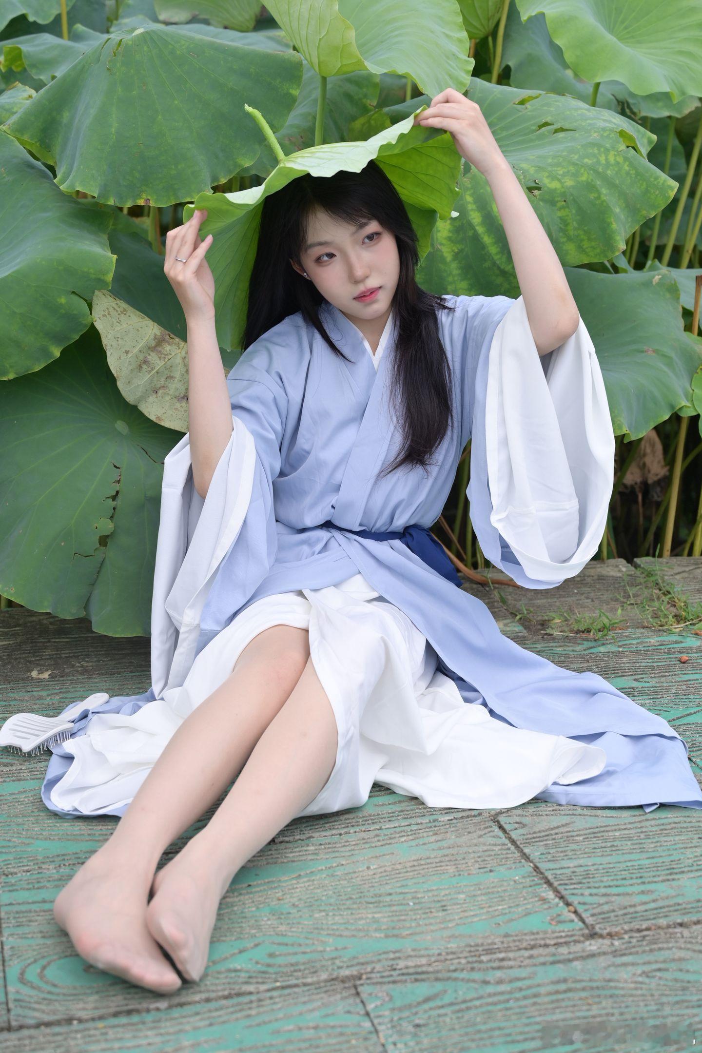 写真摄影日记[超话] 小荷才露尖尖脚 ​​​