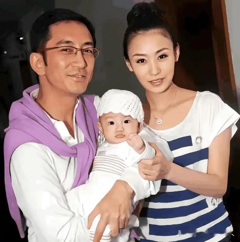 2007年，43岁的吴启华花650万，娶了22岁的石洋子。没想到婚后，石洋子就将