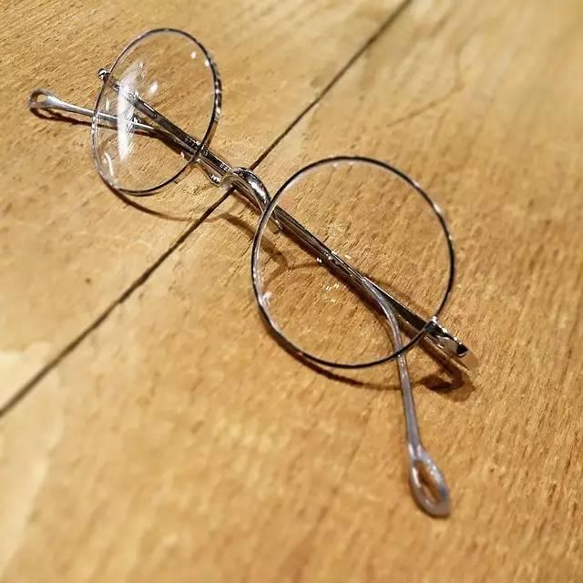 配眼镜 暴利突然好奇大家眼镜都是花多少钱配的？ 