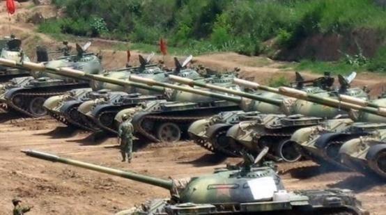 美国声称如果开打，中国的3000架战机将毫无用处，俄：33个空军师你顶得住？美国