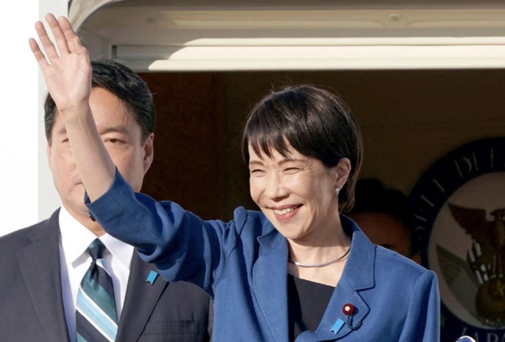 高市早苗的最新表态来了。
日本首相高市早苗昨日启程赴南非出席20国集团（G20）