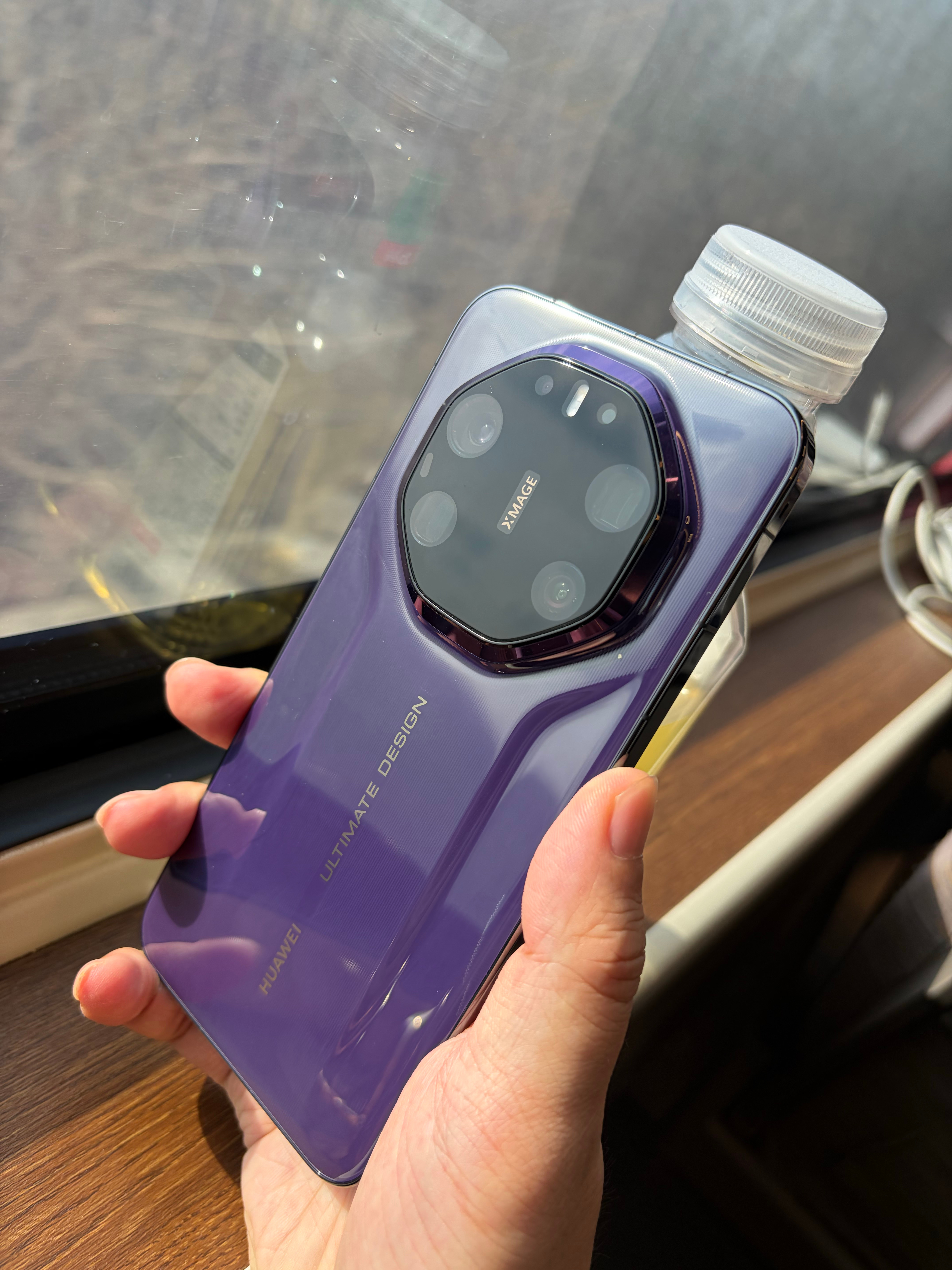 华为Mate80 RS槿紫，颜色真的正。 