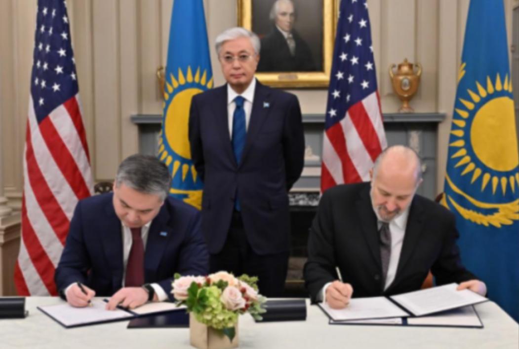 刚签了几百亿的单子，结果到发货时却傻眼了！哈萨克斯坦这时想起好邻居中国，想借道，