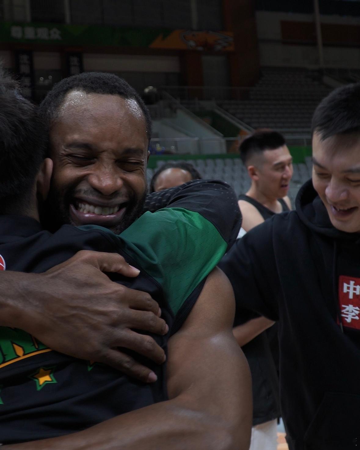 如果再见不能红着脸 是否还能红着眼不是最强外援，却是最懂辽篮的人。弗格对于辽宁男