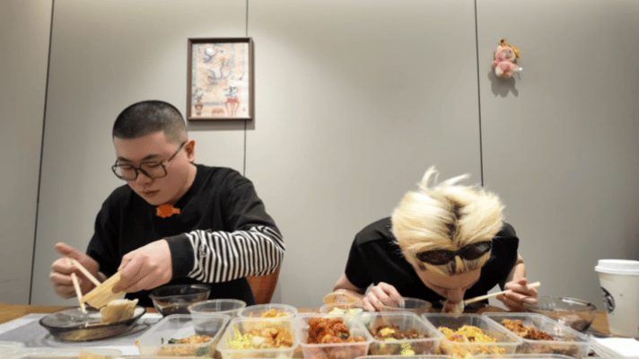 胡先煦减肥路上的三座大山三大干饭绊脚石全方位包围胡先煦，美食诱惑根本抵挡不住，依