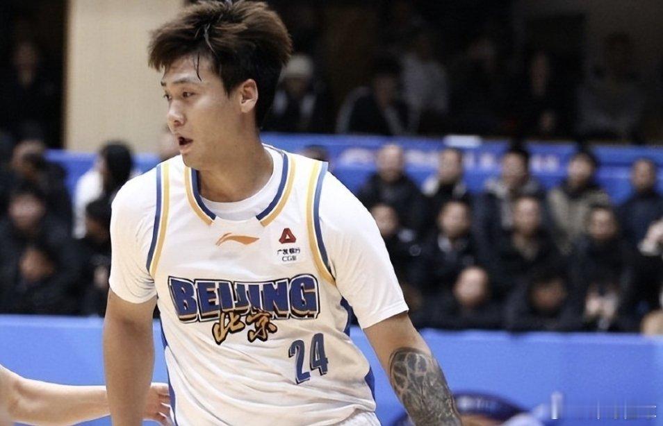 赵睿篮球 加盟北京后最强一战，赵睿23分5板6助率队豪取六连胜。北京时间12月2