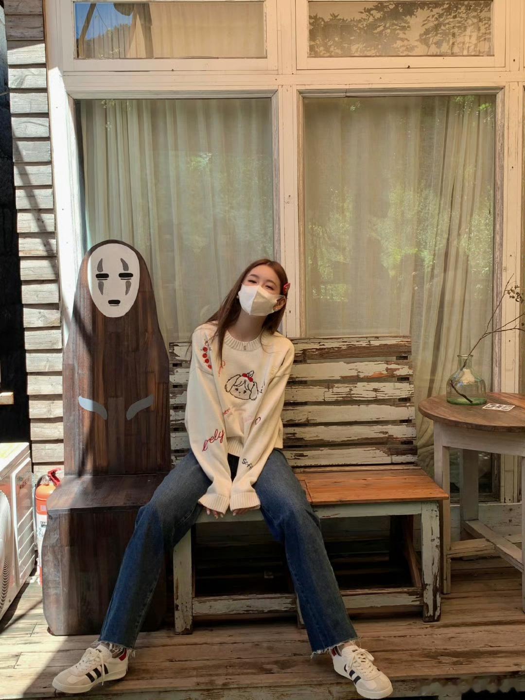 张子萱[超话]  你笑着，使黑夜奔跑⋆ ☾ ⋆ ⋆ ⋆ ​​​