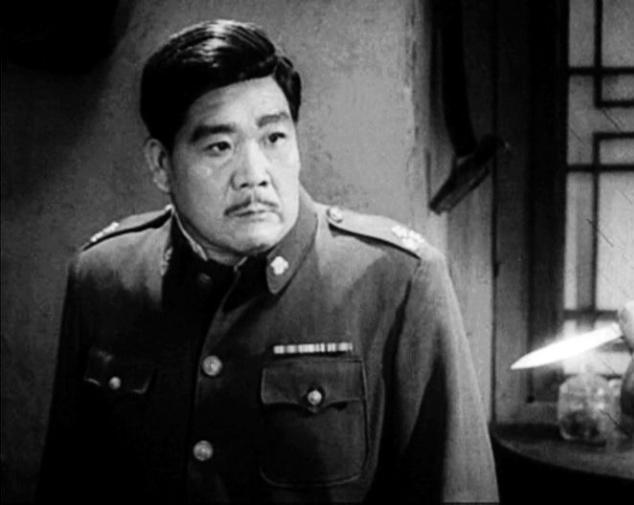 邵冲飞，电影演员，曾经拍摄过的电影有《侠女十三妹》《济南战役》《刀光虎影》等。