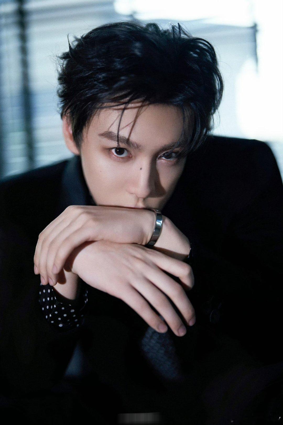 田栩宁daddy级别 鼻梁痣太性感了，谁懂