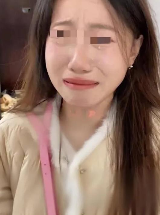 良心不痛吗？” 5 月 21 日 据青海本地民生频道报道 ，一名女子在汤泉馆休闲