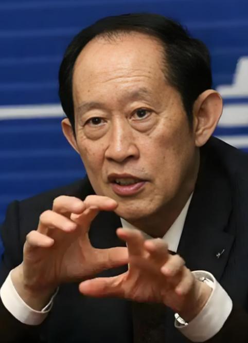 王立群教授说：“战争结束后，政客们握手言和，瓜分地盘；将军们加官晋爵，享受荣华；