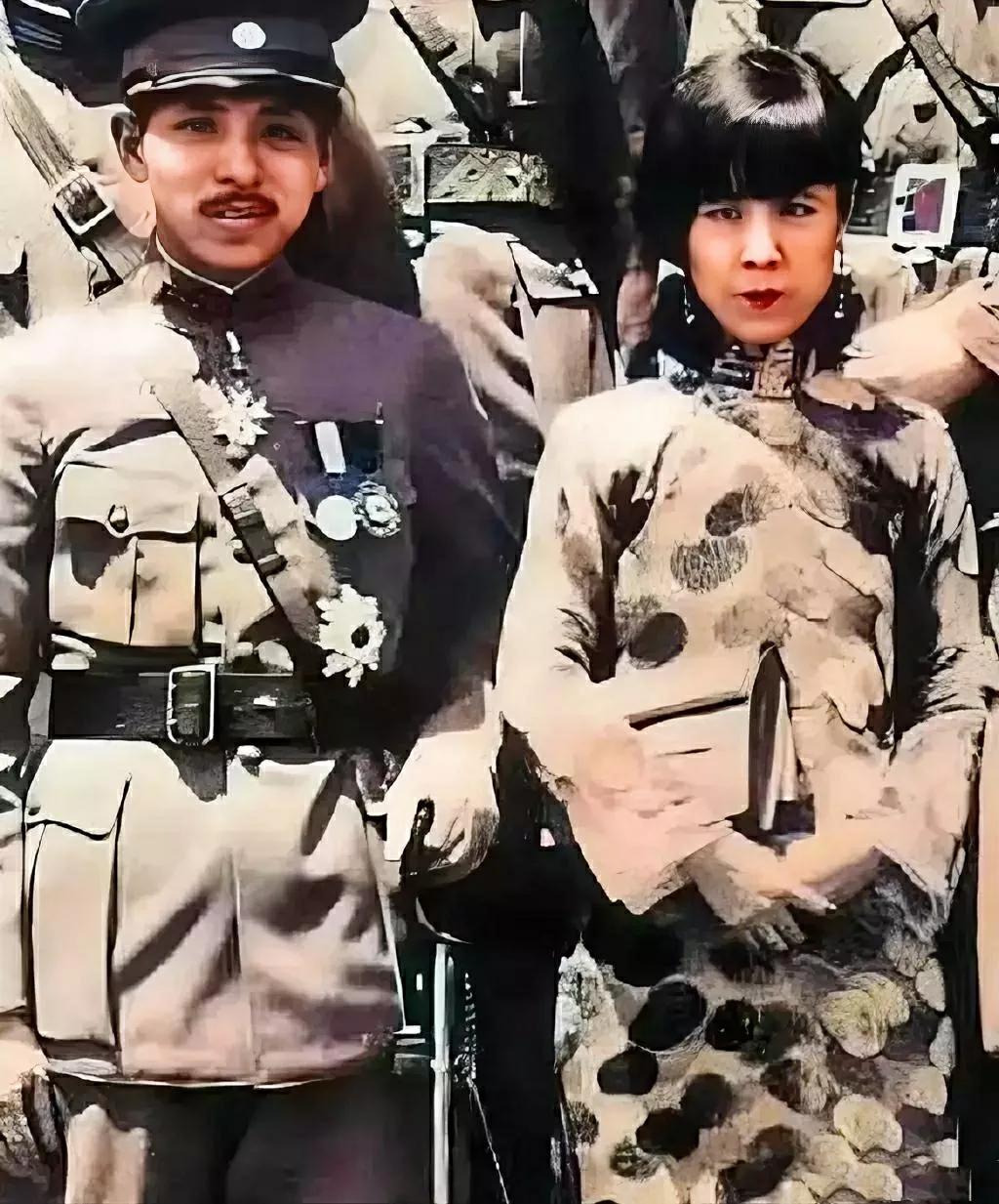 1926年，25岁的张学良与28岁的于凤至，两人在1965年离婚了。
张学良和于