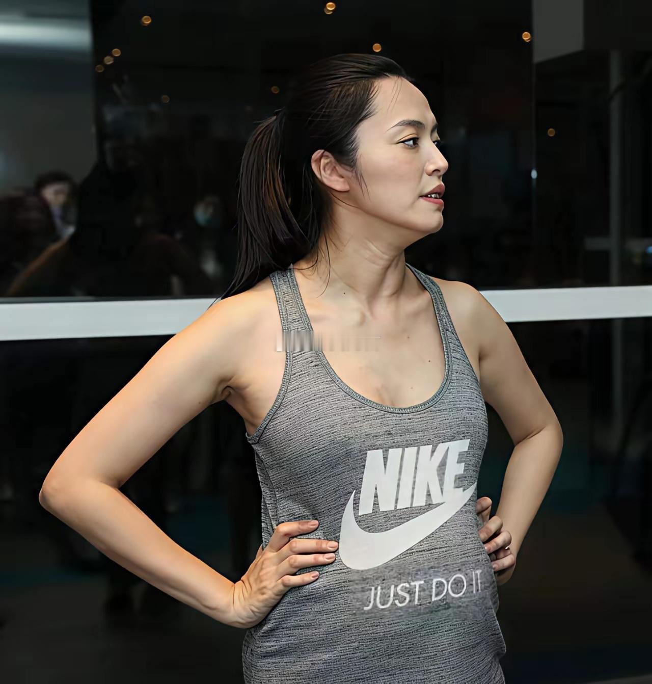 离婚怎么了？姚晨这身材这气质，现在才是最有味道最有少女感的时候。 