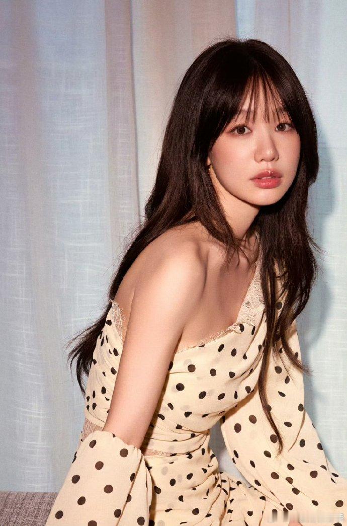 张月曾沛慈徐梦洁直拍榜TOP3乘风2026乘风舞台实力认证！张月气场十足，曾沛慈