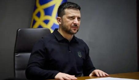 泽连斯基向全世界表明了自己的态度：乌克兰可以向俄罗斯投降，甚至乌克兰也可以不加入