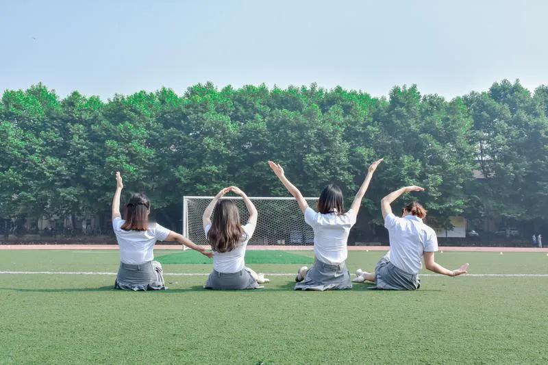 青春，都曾有过，活力，梦想对青春的回忆 活力四射青年 五四青年节，红五月的第二个