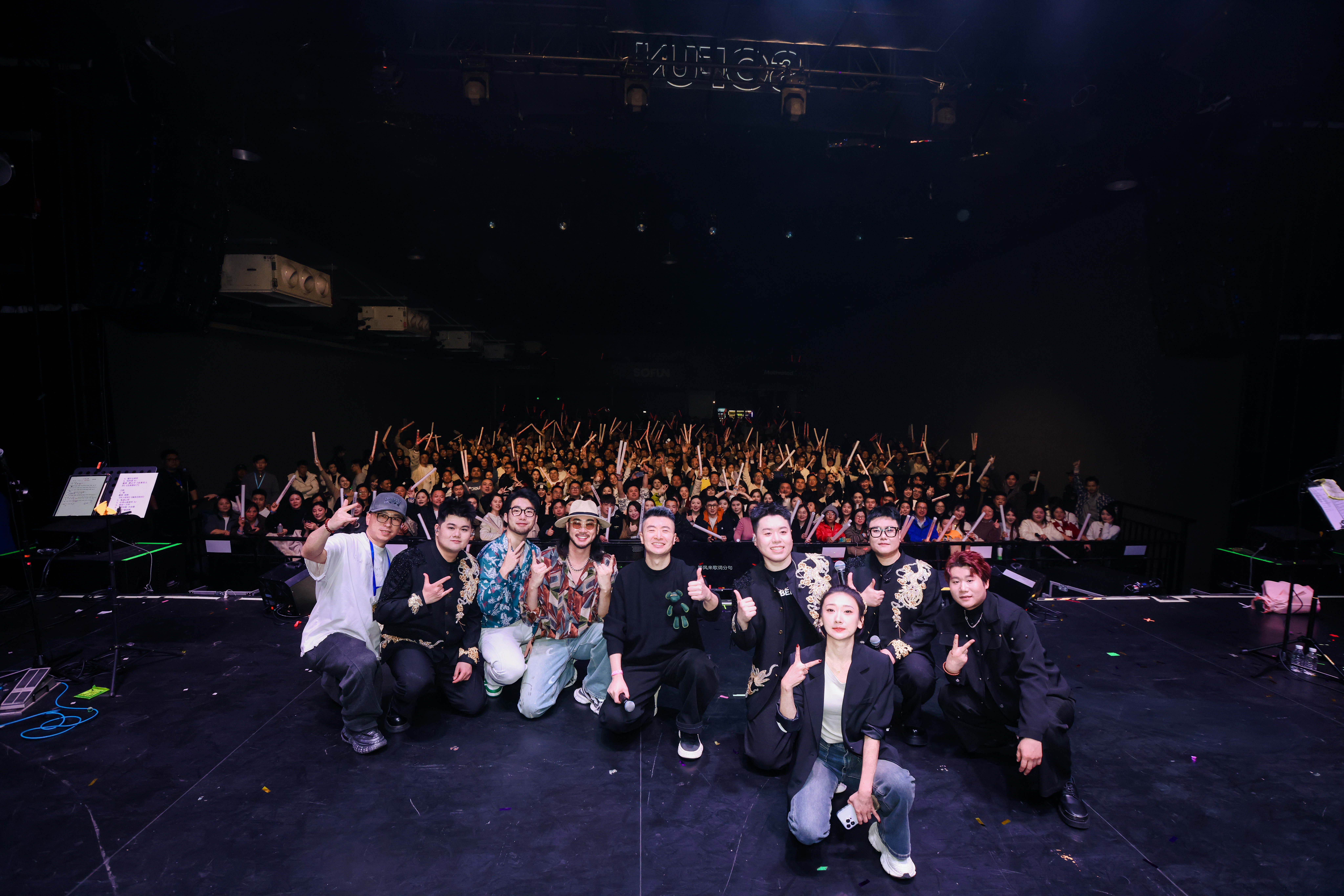 看完半吨兄弟的巡演，这完成度、这现场张力，完全不像“初体验”半吨兄弟莫问巡演