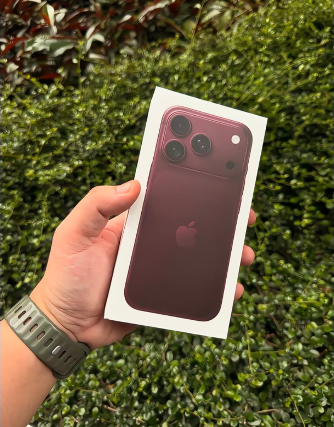 黄牛拒收iPhone18Pro今年说真的根本没人抢啊，单纯换个芯片参数提升点我真