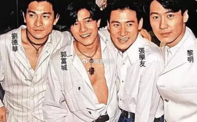 当年，郭富城在在澳洲开演唱会时，一位风情万种的女演员给了她一张酒店房卡，窃窃私语