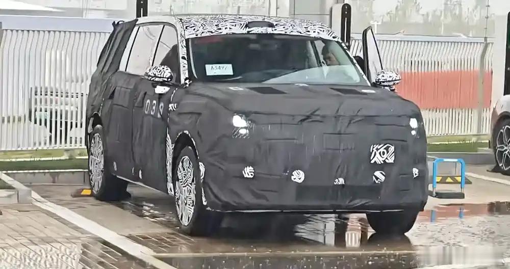 小米YU9？曝光！全新方盒子车型？最近网上爆出小米代号“昆仑”得增程SUV，这已