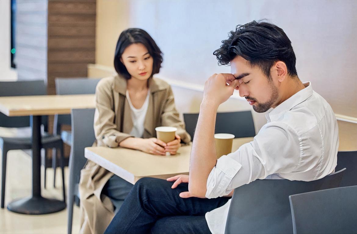 中年夫妻的现状到底是什么样的？在回答这个问题之前，我先给你们讲2个小故事：

我