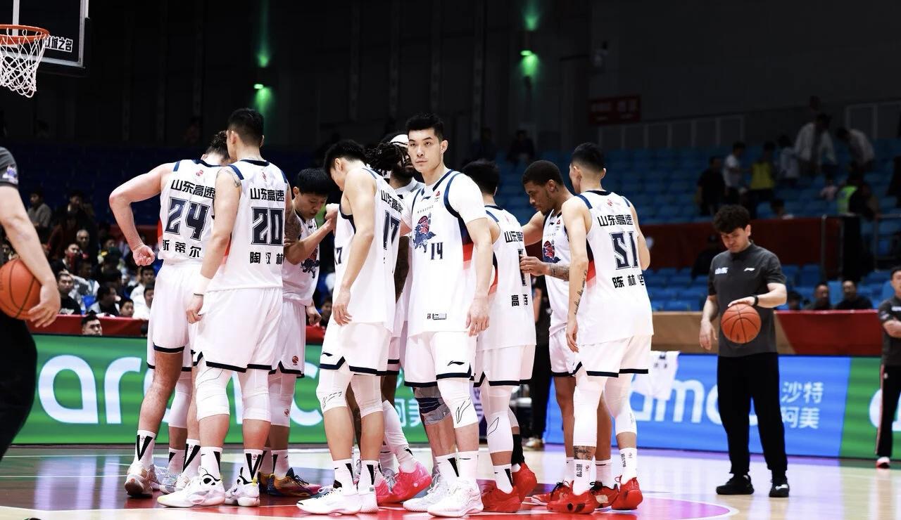 感觉邱彪指导有点摆烂的意愿，“心凉了”，按理说职业教练不能在个人社交平台上公开这