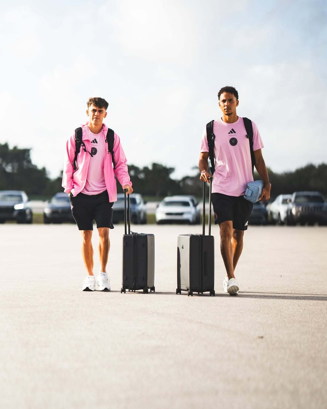 🛫迈阿密国际前往华盛顿！不过迈阿密国际社媒发布的图片中未见梅西身影！梅西梅西