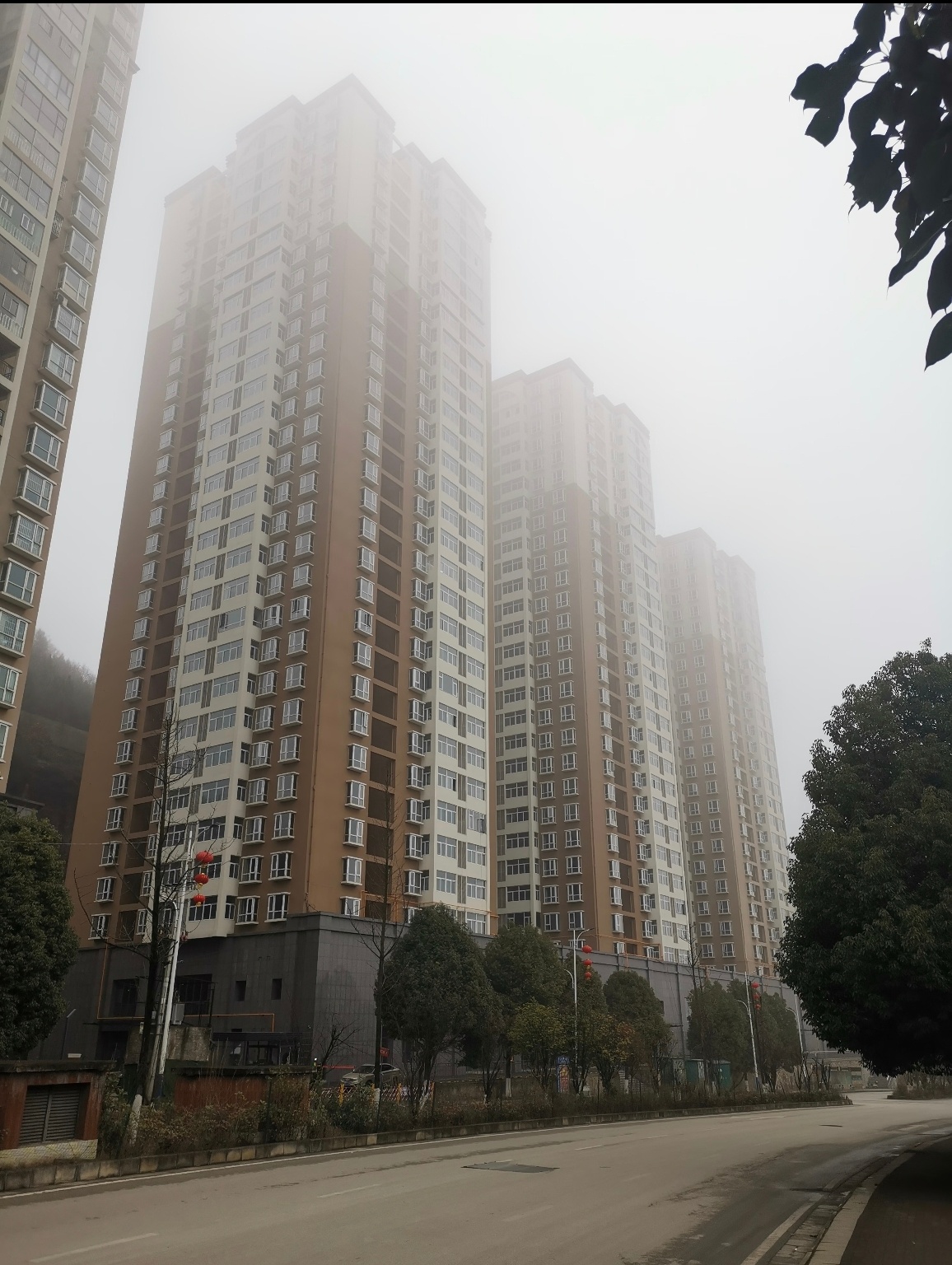 一个没有空调外挂机的城市真正没有空调外机的城市，欢迎大家去凉都六盘水避暑，一起过