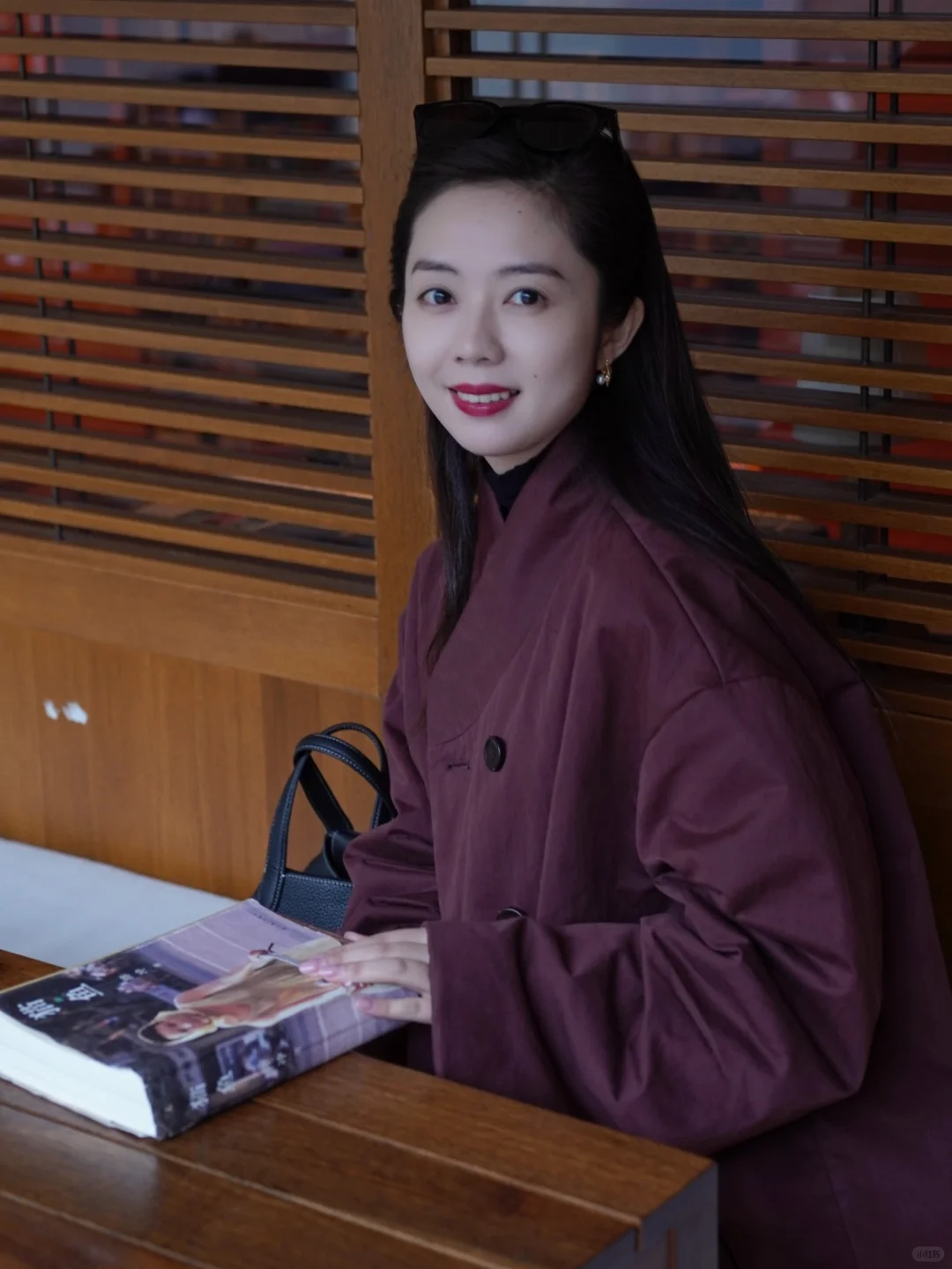 复古知识分子穿搭｜“时髦女作家”去书店LOOK