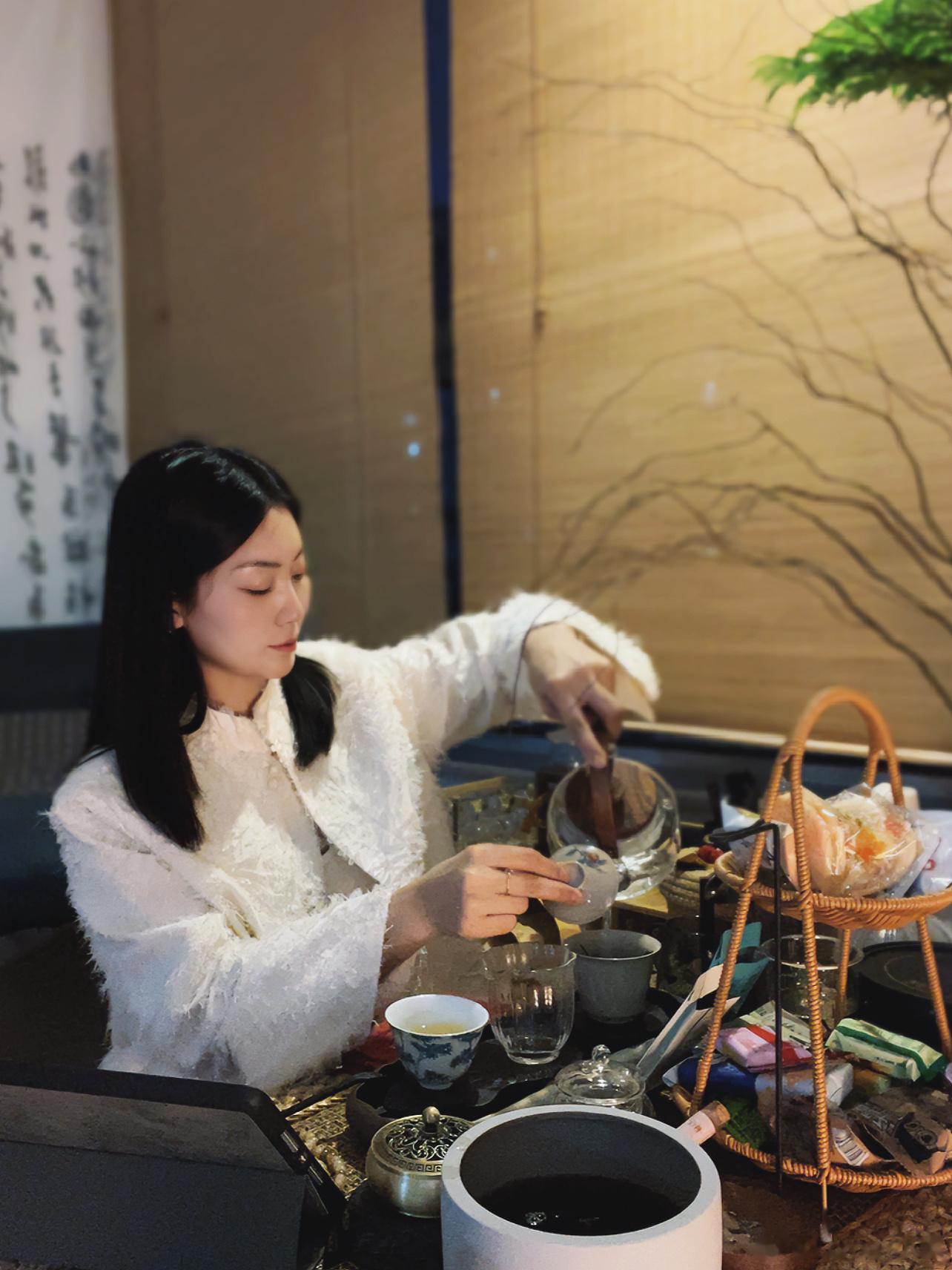 我愿意像茶，把苦涩留在心底，散发出来的都是清香。#茶[超话]#  ​​​