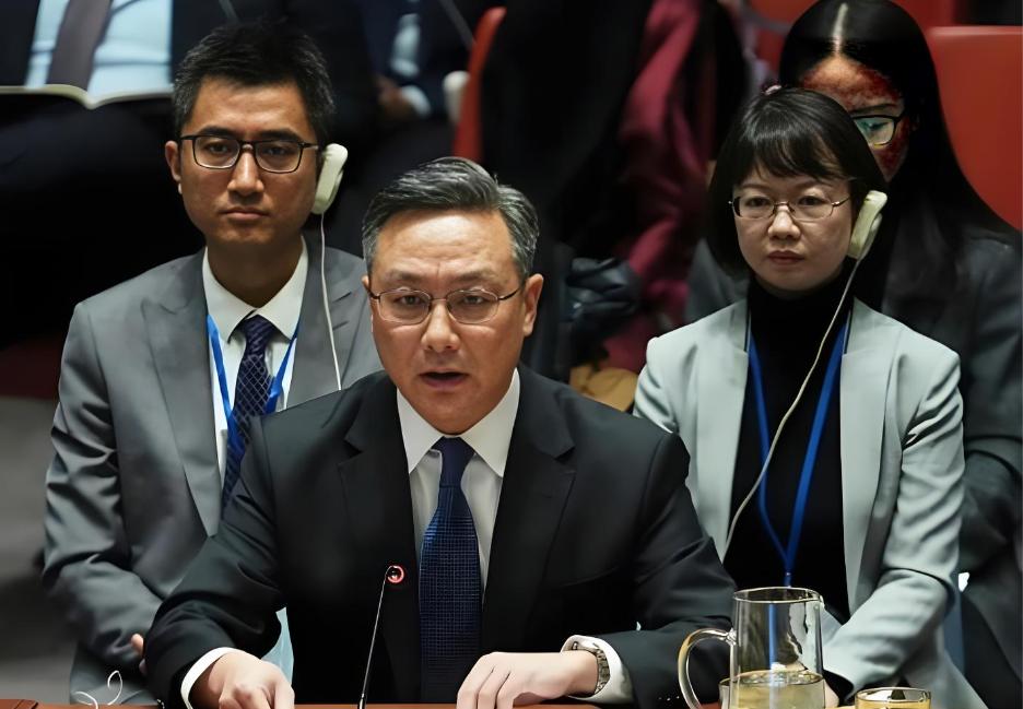 马岛问题中国一句公道话，米莱转身就倒向东方，美国这棋彻底下崩了。

马岛，一个距