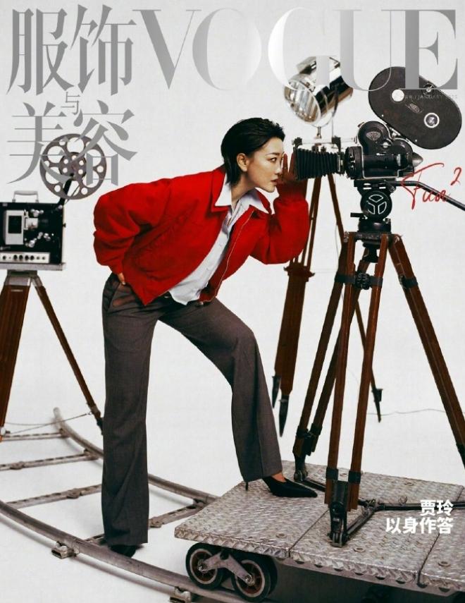 《VOGUE服饰与美容》2025年封面全部释出
除了凑数的九月群封之外，今年一共