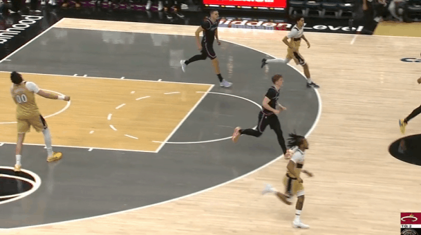 热火雅库生涯至今最佳一役，狂射6记三分&高效22+6助队大胜P1阿德巴约腰位背身