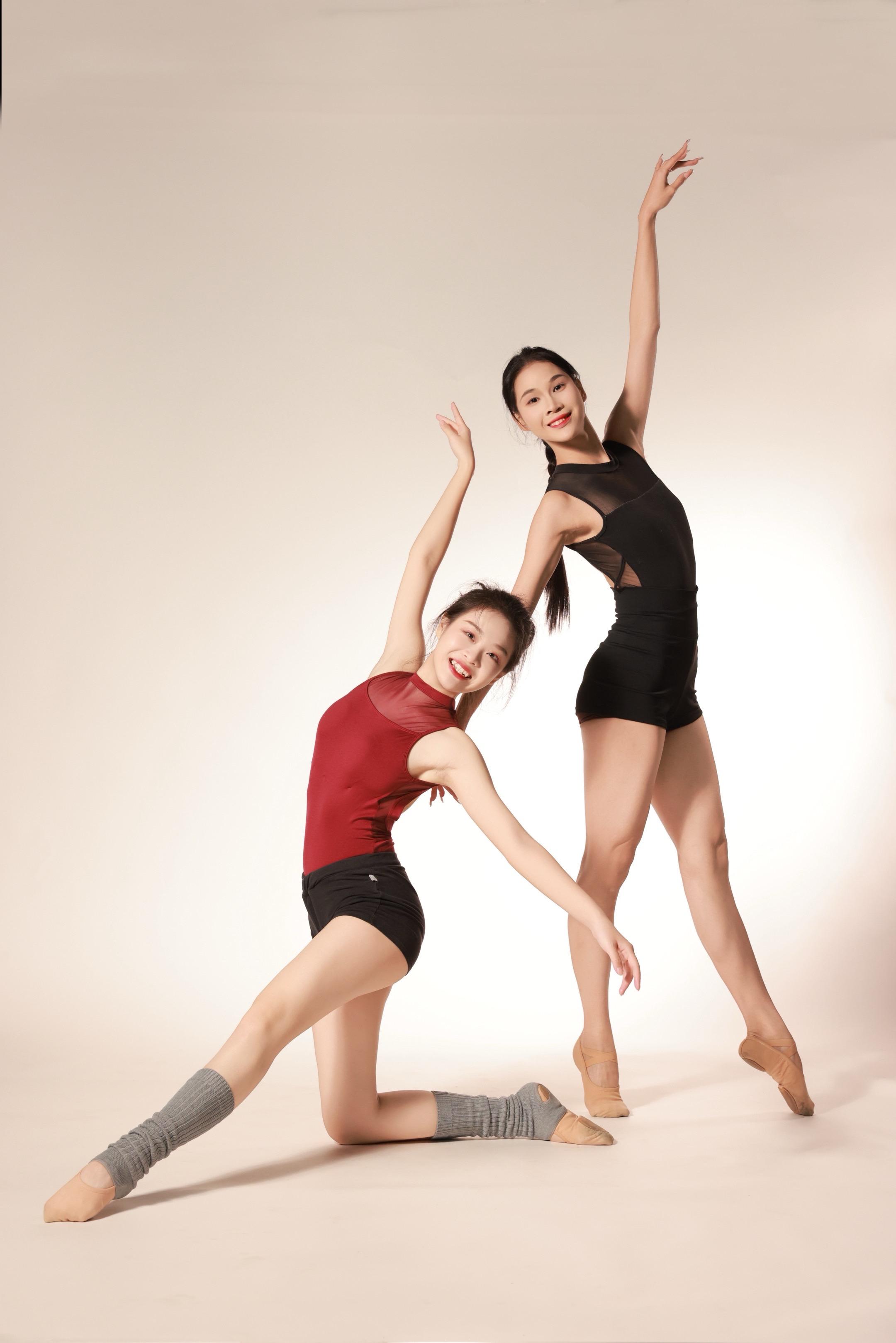 舞蹈写真互免约拍。