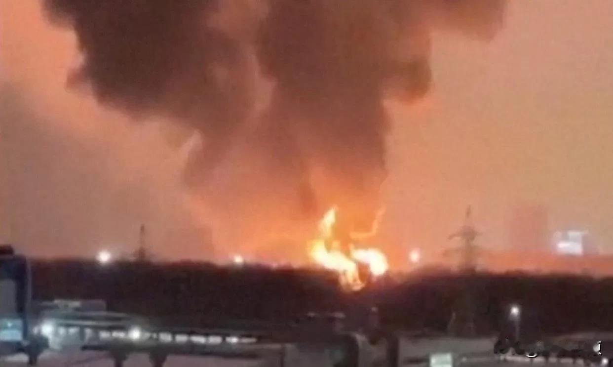 打破3年惯例，乌军大规模进攻俄，全国多地通讯中断，普京沉默了

来源:三三观察