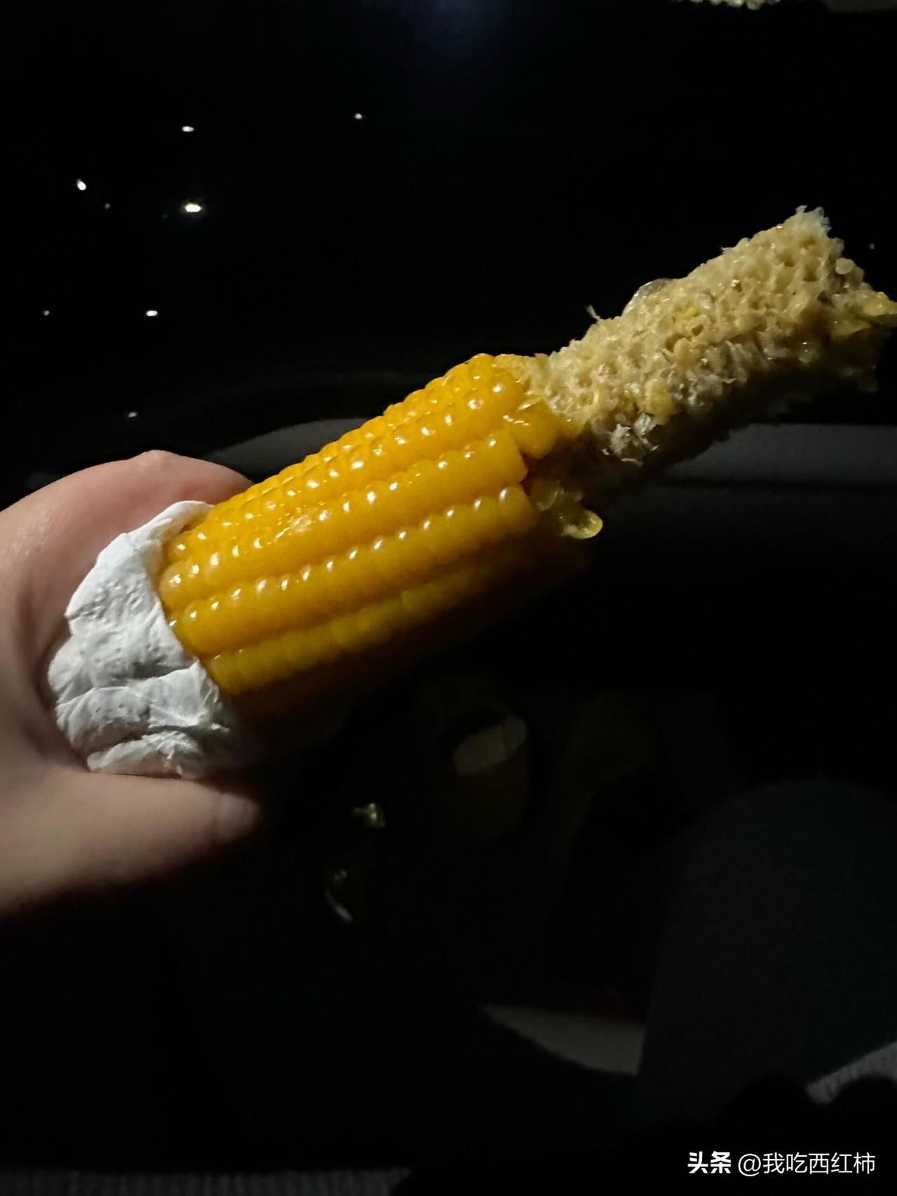 快结婚，存了60万，是自己拿还是给父母
我有个20的弟弟，在上大学，妈妈说这些钱