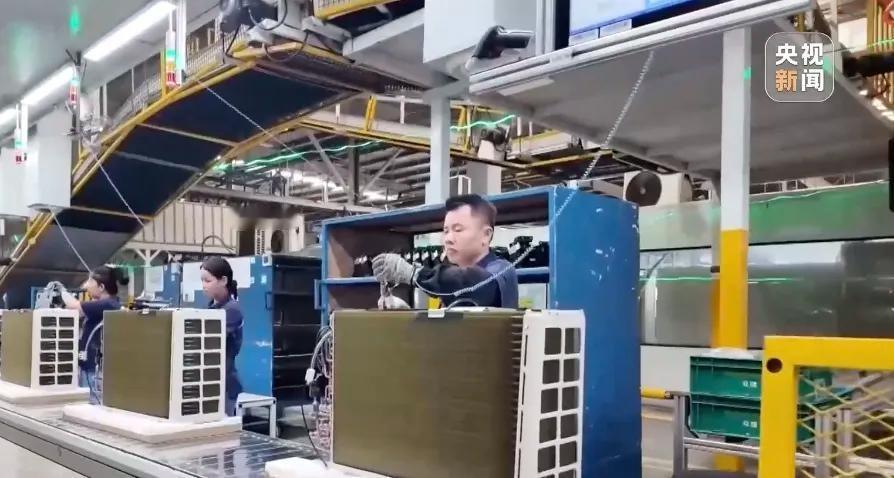 彻底卖爆了！今年夏天中国产的免安装空调直接在欧洲火到脱销！

说出来你可能不信，