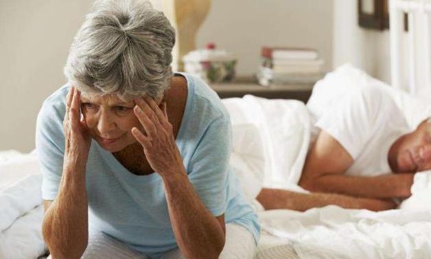 更年期提前的信号，出现这些症状要及时调理
 
很多女性以为，更年期离自己还很远。