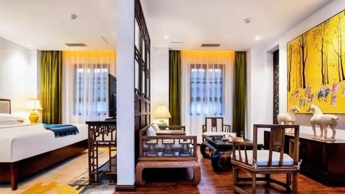 🔥爆火！昆明民宿预订量跻身全国前五，春城太火了
  马年春节，昆明文旅杀疯了！