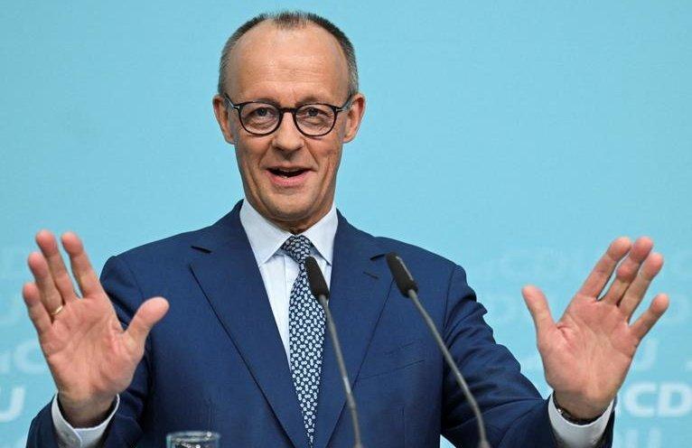 德国总理默茨表示：
伊朗人的实力显然超出预期，而美国人在谈判中显然也没有拿出真正