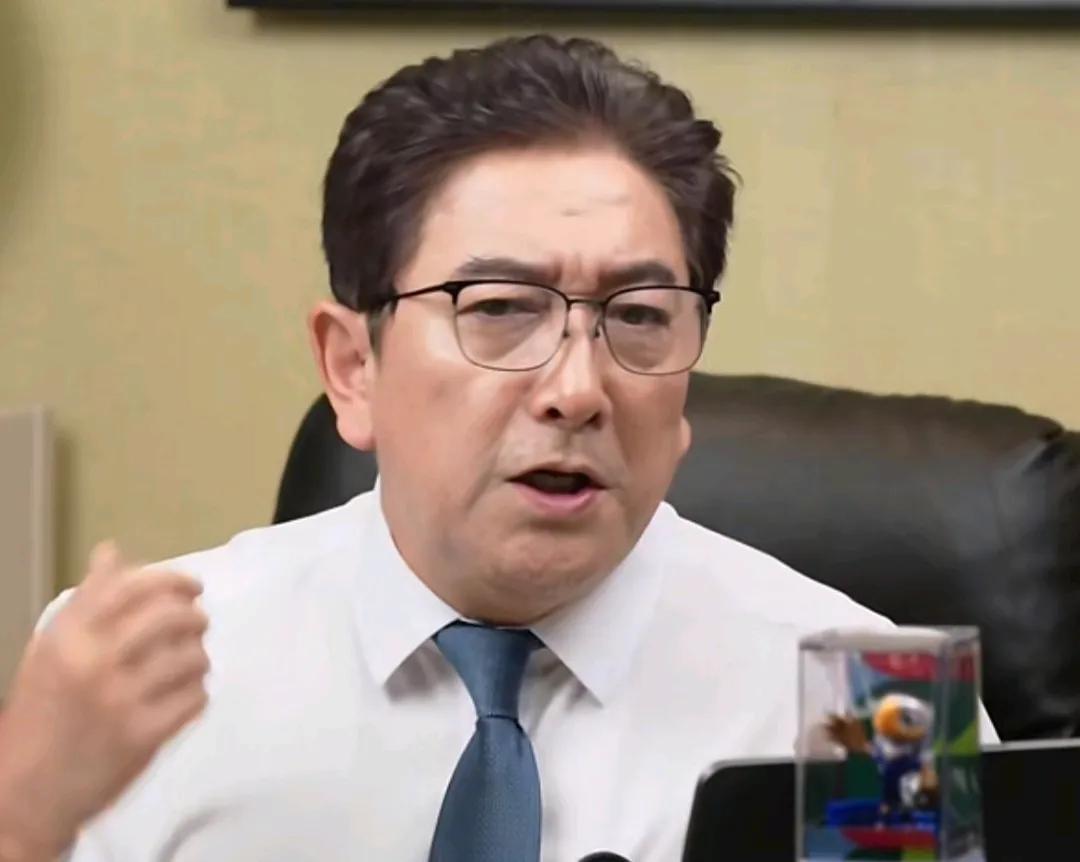 知名主持人水均益表示，尽管国足参加不了世界杯，但他依旧还是会继续支持。
在一场直