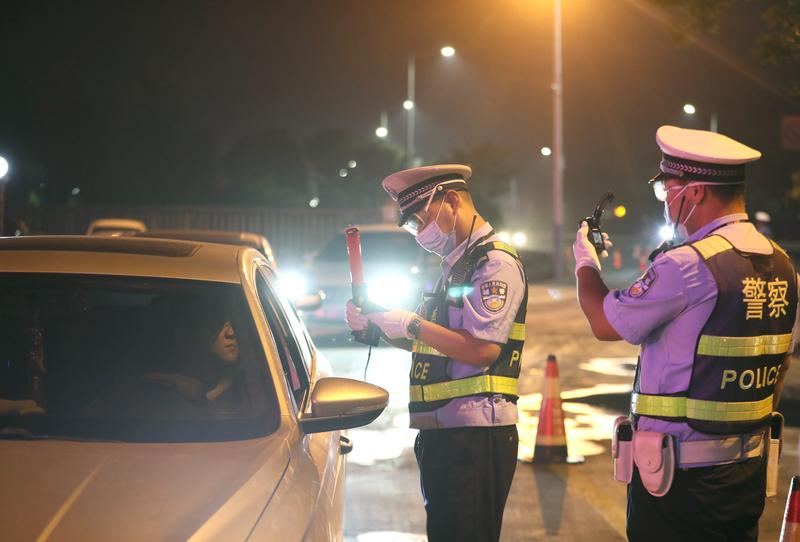 凌晨4点，天还黑着呢，山西介休这地儿，一下子没了5条人命，真让人痛心。

可能就