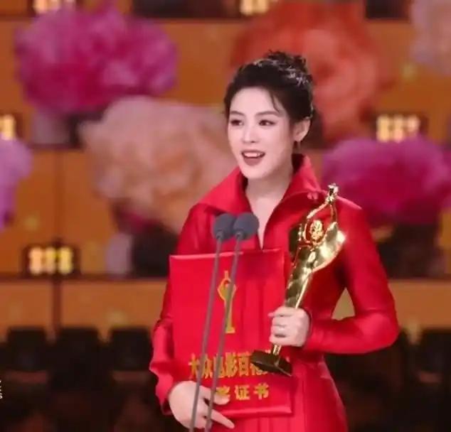 陈丽君也被质疑“定向委培”，被质疑“那尔那茜2.0”？
拿下百花奖最佳新人后，陈