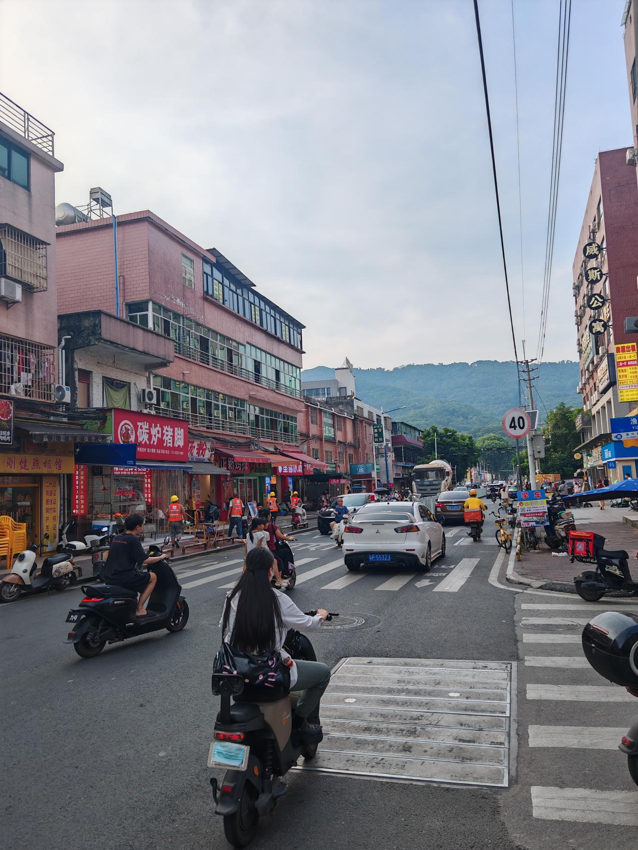 天河区龙洞街渔沙坦，有人记得吗？
龙洞有八所高校，凤凰山脚下，空气清新，远离都市